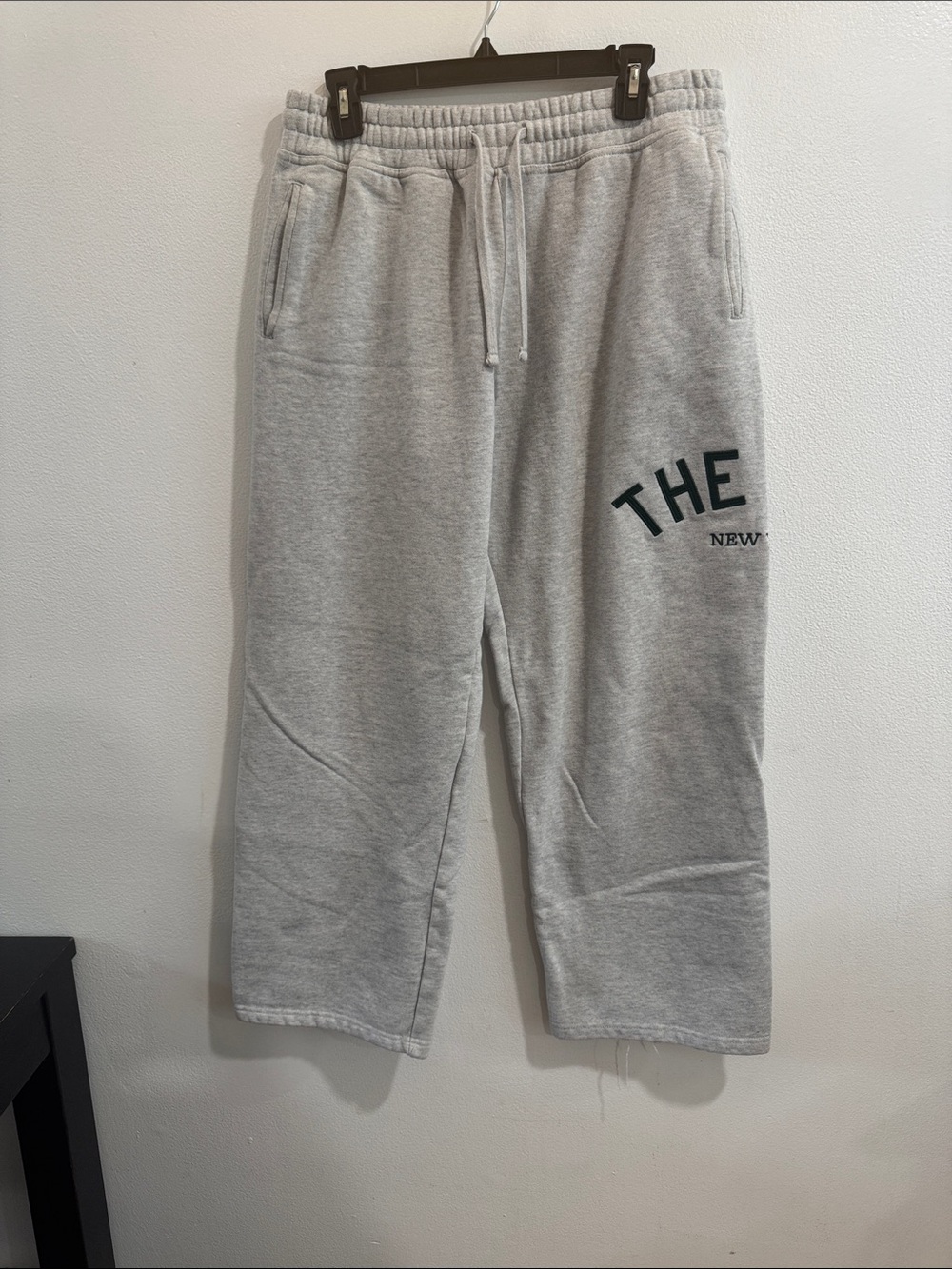 PacSun Academy Baggy Sweatpants size Medium - Picture 2 of 5